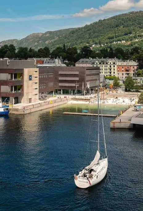 Sentrums-Naer Leilighet Med Sjoutsikt Bergen Apartment